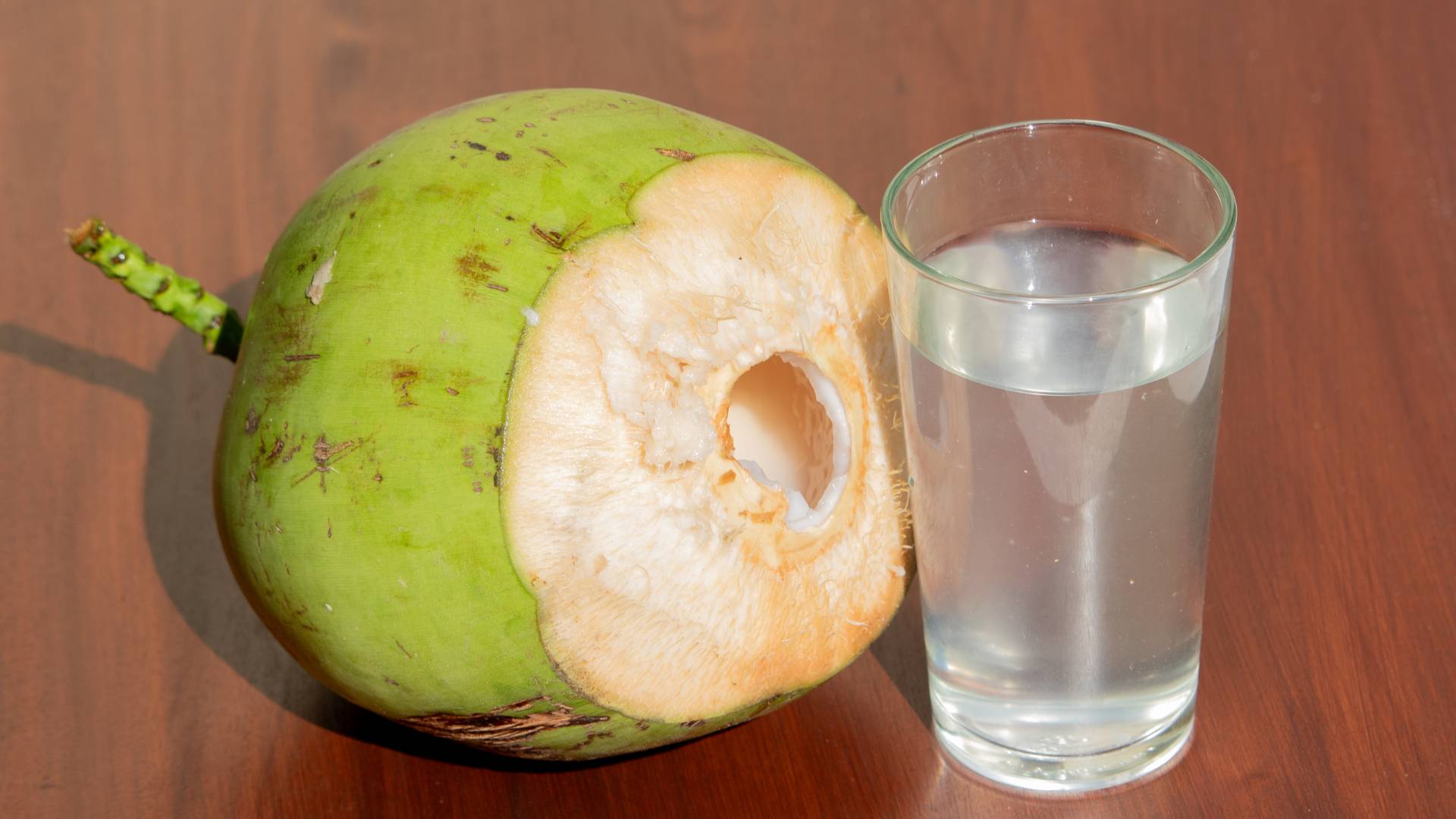 Água, Polpa e Óleo de Coco: Benefícios Para o Corpo e a Mente